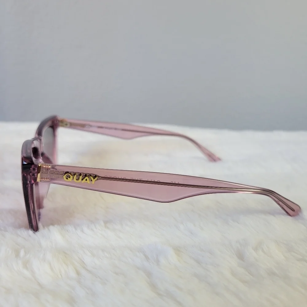 QUAY // ltd ed modern cateyes crystal berry frames berry gradient lenses